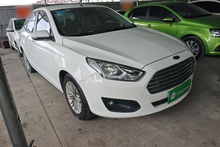 Used Ford Escort 2015 1.5L Manual Comfort Model Front Right 45 Deg