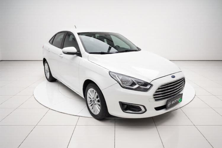 Used Ford Escort 2015 1.5L Manual Comfort Model Front Right 45 Deg