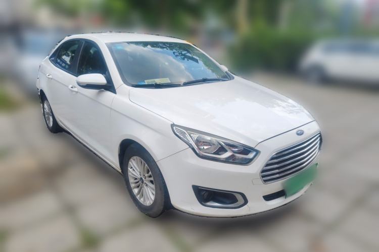 Used Ford Escort 2015 1.5L Manual Comfort Model Front Right 45 Deg