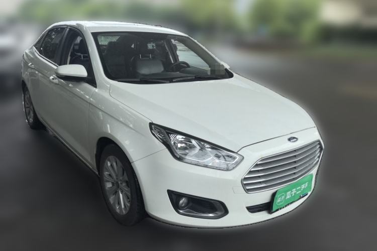 Used Ford Escort 2015 1.5L Automatic Fashion Model Front Right 45 Deg