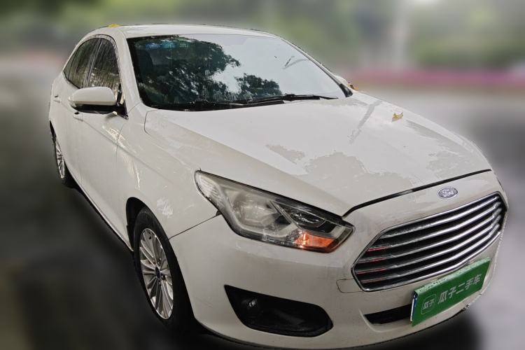 Used Ford Escort 2015 1.5L Manual Comfort Model Front Right 45 Deg