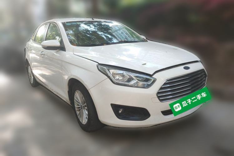 Used Ford Escort 2015 1.5L Manual Comfort Model Front Right 45 Deg