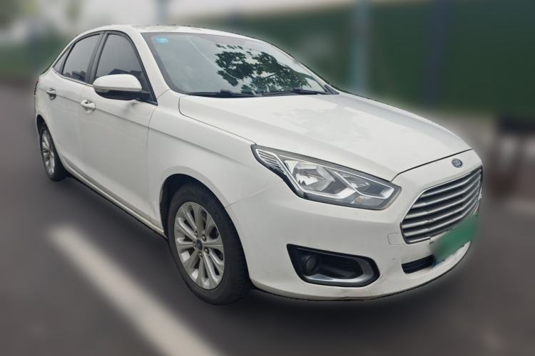 Used Ford Escort 2015 1.5L Automatic Fashion Model Front Right 45 Deg