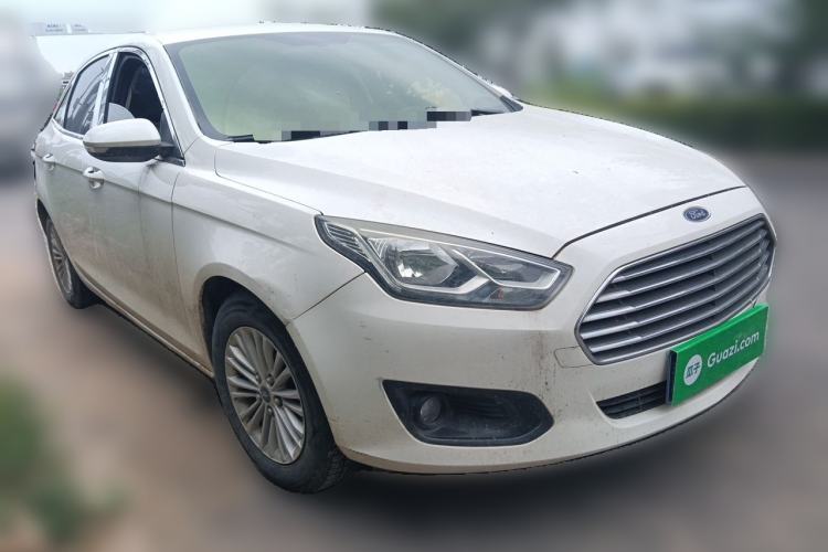 Used Ford Escort 2015 1.5L Manual Comfort Model Front Right 45 Deg