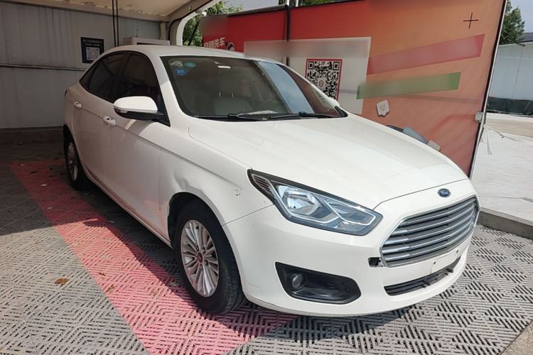 Used Ford Escort 2015 1.5L Manual Comfort Model Front Right 45 Deg