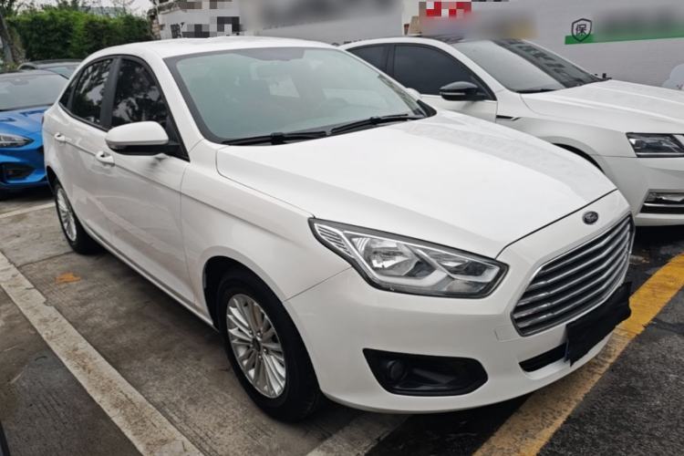 Used Ford Escort 2015 1.5L Automatic Comfort Edition Front Right 45 Deg