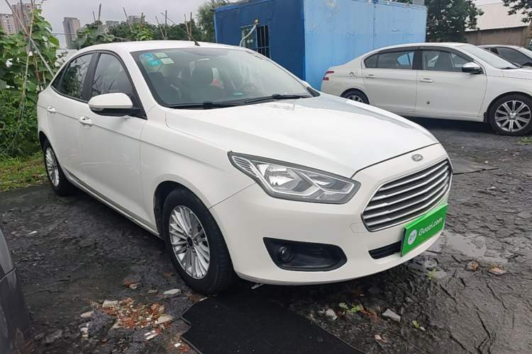 Used Ford Escort 2015 1.5L Manual Comfort Model Front Right 45 Deg