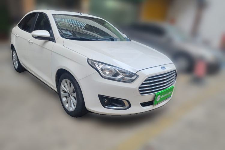 Used Ford Escort 2015 1.5L Automatic Fashion Model Front Right 45 Deg