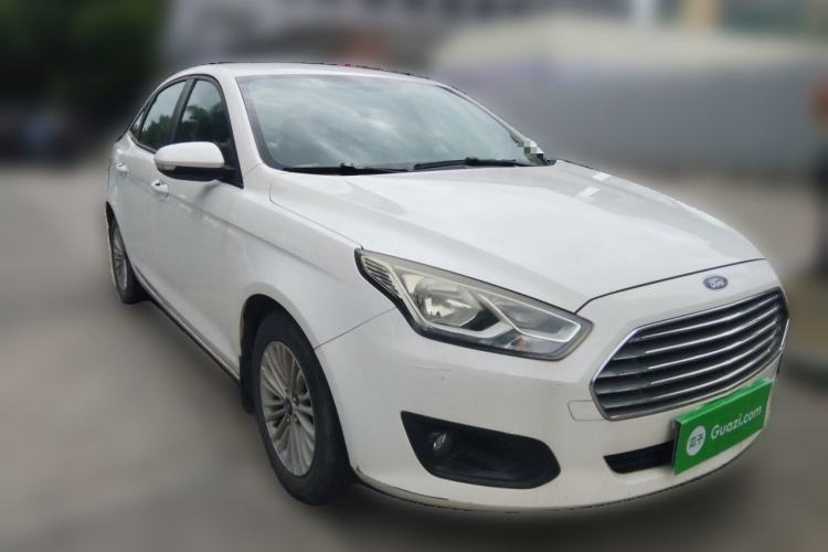 Used Ford Escort 2015 1.5L Manual Comfort Model Front Right 45 Deg