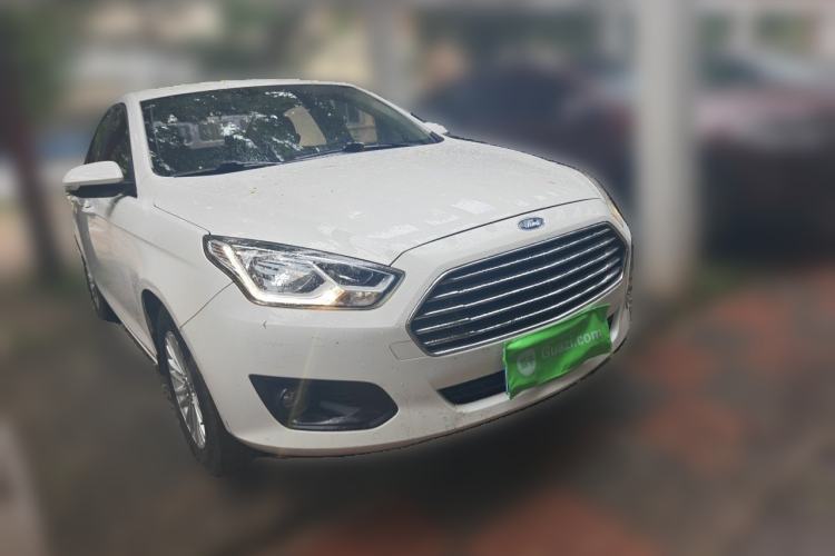 Used Ford Escort 2015 1.5L Automatic Comfort Edition Front Right 45 Deg