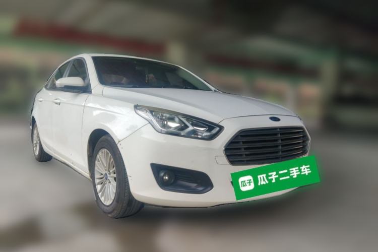 Used Ford Escort 2015 1.5L Manual Comfort Model Front Right 45 Deg