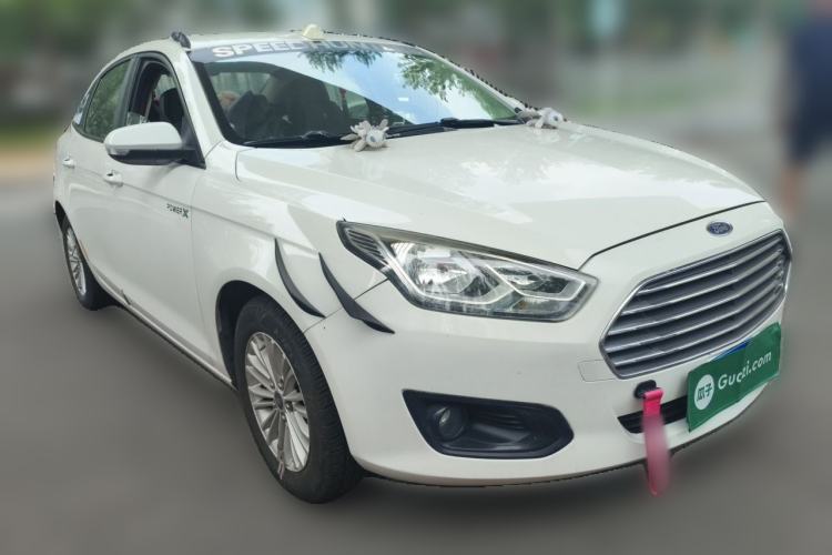 Used Ford Escort 2015 1.5L Automatic Comfort Edition Front Right 45 Deg