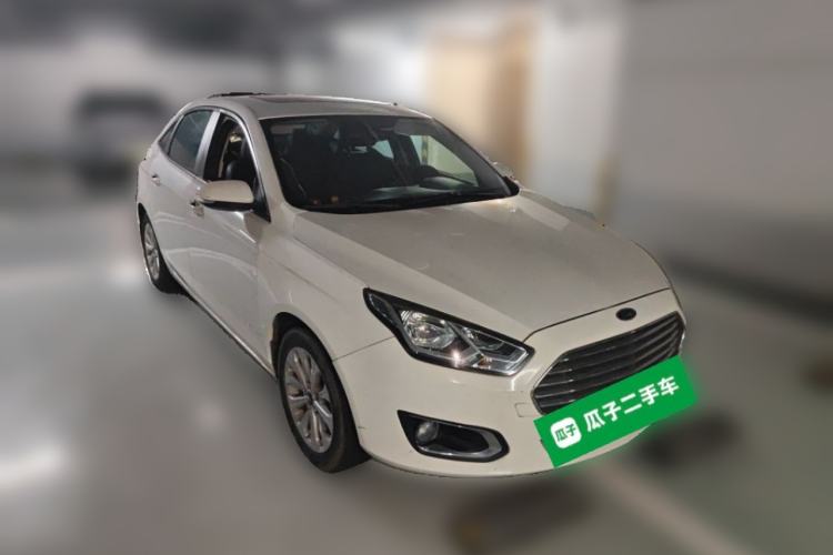 Used Ford Escort 2015 1.5L Automatic Fashion Model Front Right 45 Deg