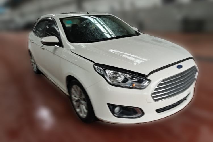 Used Ford Escort 2015 1.5L Automatic Fashion Model Front Right 45 Deg