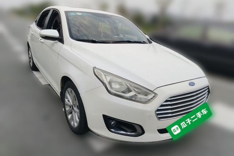 Used Ford Escort 2015 1.5L Automatic Fashion Model Front Right 45 Deg