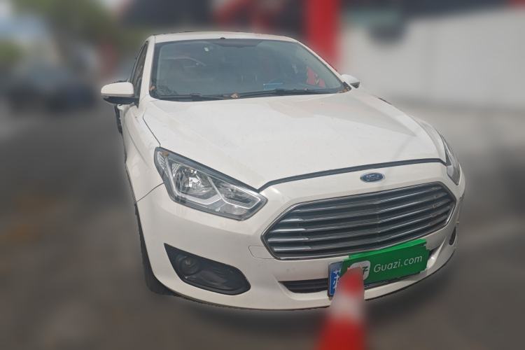 Used Ford Escort 2015 1.5L Manual Comfort Model Front Right 45 Deg