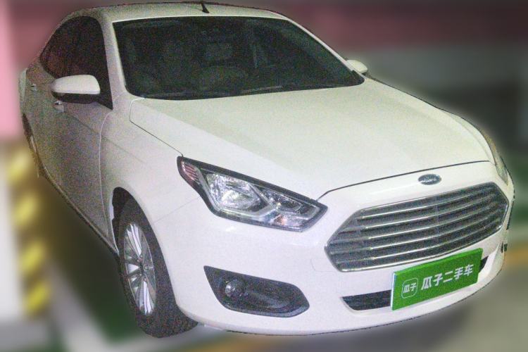 Used Ford Escort 2015 1.5L Manual Comfort Model Front Right 45 Deg