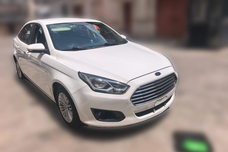 Used Ford Escort 2015 1.5L Manual Comfort Model Front Right 45 Deg