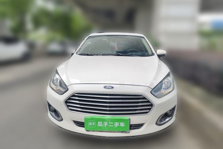 Used Ford Escort 2015 1.5L Manual Fashion Edition Front