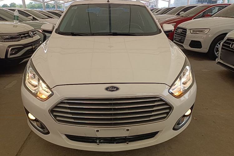 Used Ford Escort 2015 1.5L Automatic Fashion Model Front