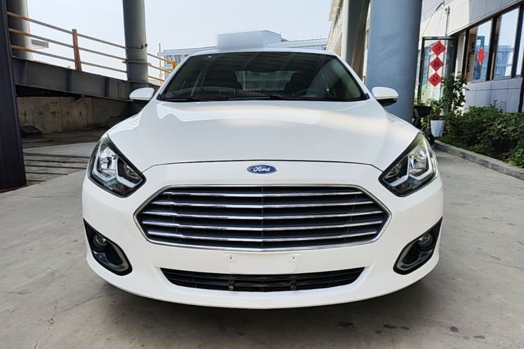 Used Ford Escort 2015 1.5L Automatic Fashion Model Front