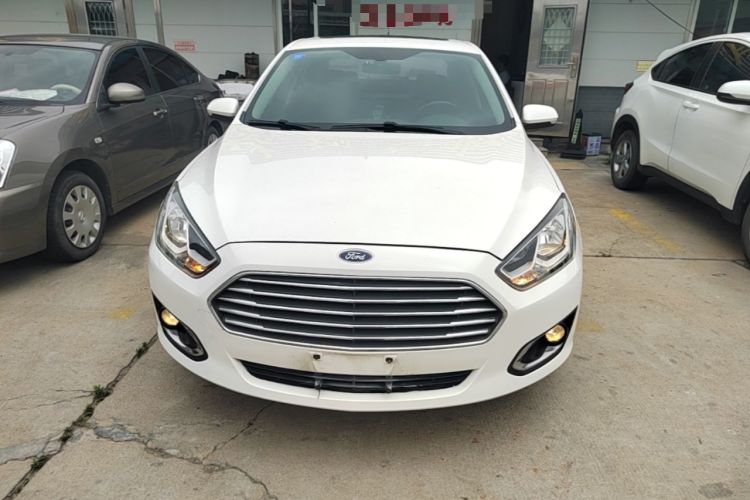 Used Ford Escort 2015 1.5L Automatic Fashion Model Front