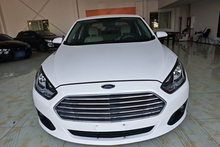 Used Ford Escort 2015 1.5L Manual Comfort Model Front