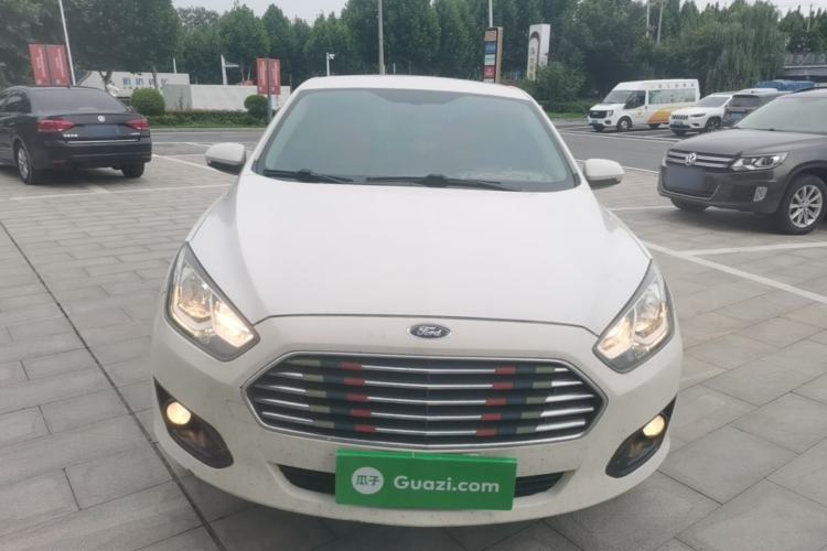 Used Ford Escort 2015 1.5L Automatic Comfort Edition Front