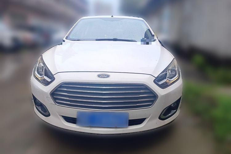 Used Ford Escort 2015 1.5L Manual Fashion Edition Front