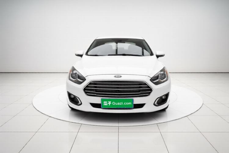 Used Ford Escort 2015 1.5L Manual Fashion Edition Front