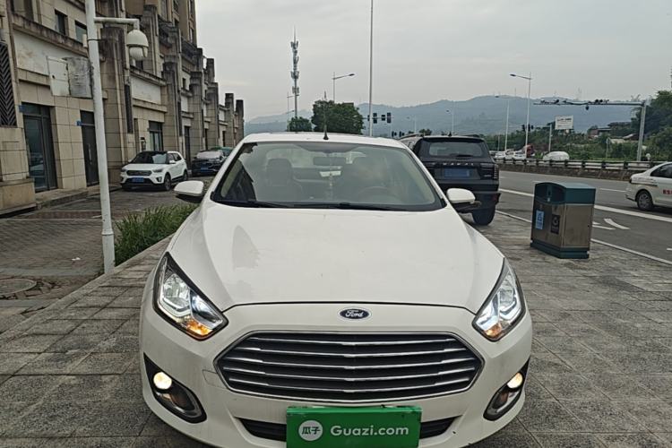 Used Ford Escort 2015 1.5L Automatic Fashion Model Front