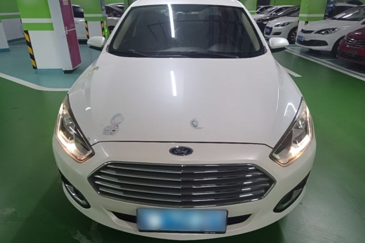 Used Ford Escort 2015 1.5L Automatic Fashion Model Front