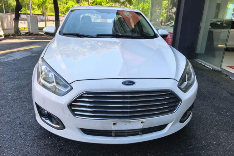 Used Ford Escort 2015 1.5L Automatic Fashion Model Front