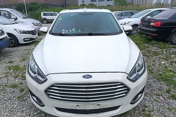 Used Ford Escort 2015 1.5L Automatic Fashion Model Front