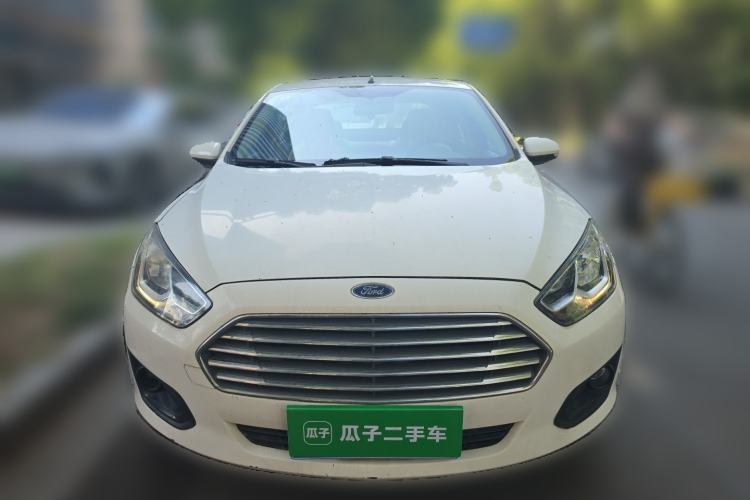 Used Ford Escort 2015 1.5L Manual Comfort Model Front