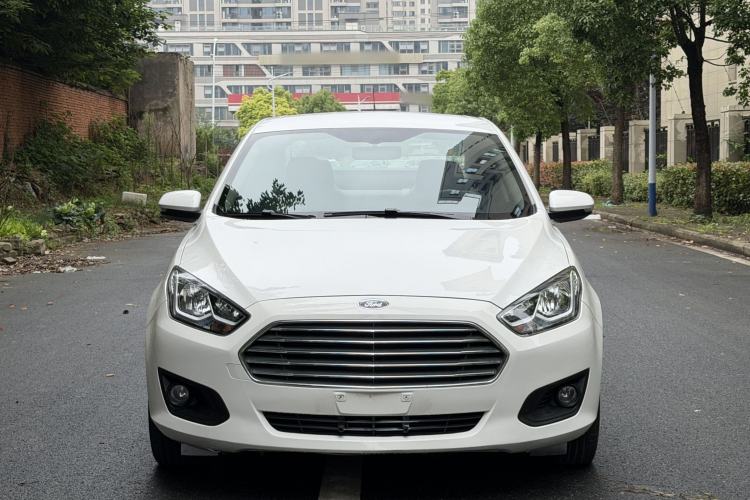 Used Ford Escort 2015 1.5L Manual Comfort Model Front