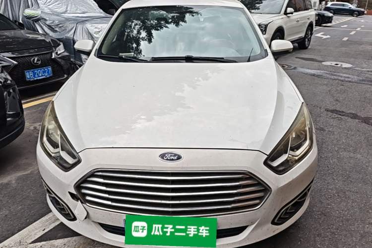 Used Ford Escort 2015 1.5L Automatic Fashion Model Front