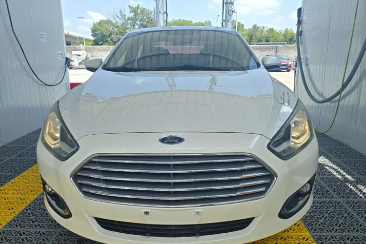 Used Ford Escort 2015 1.5L Automatic Fashion Model Front