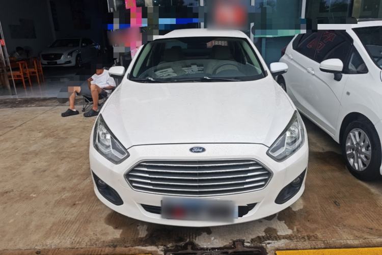 Used Ford Escort 2015 1.5L Automatic Comfort Edition Front