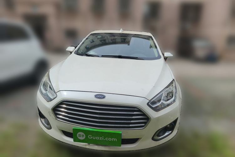 Used Ford Escort 2015 1.5L Automatic Fashion Model Front