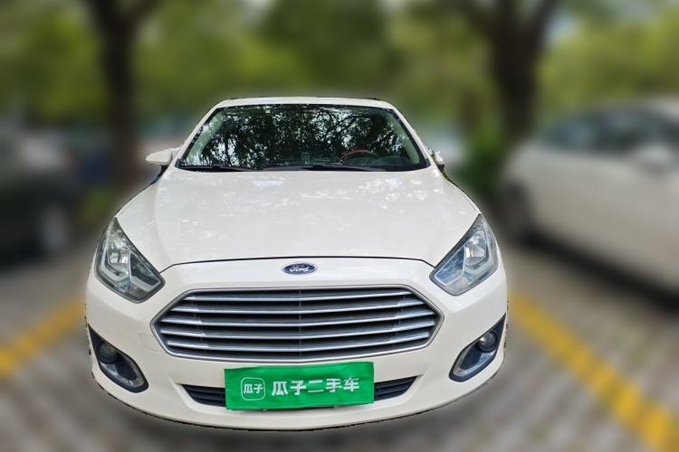 Used Ford Escort 2015 1.5L Automatic Fashion Model Front