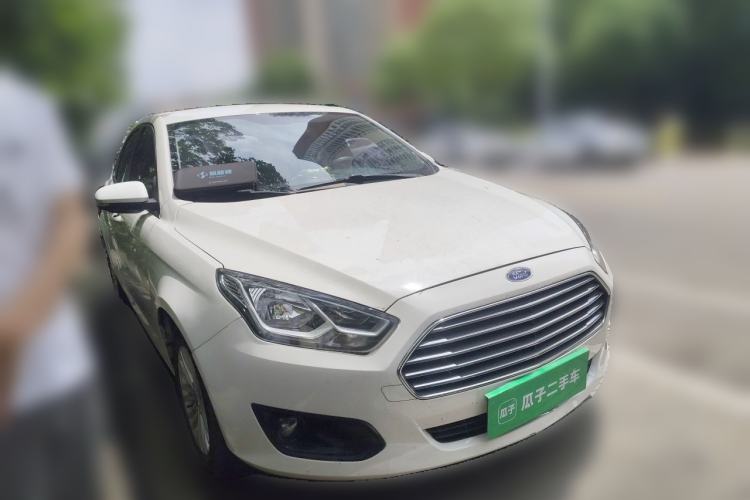 Used Ford Escort 2015 1.5L Automatic Comfort Edition Front