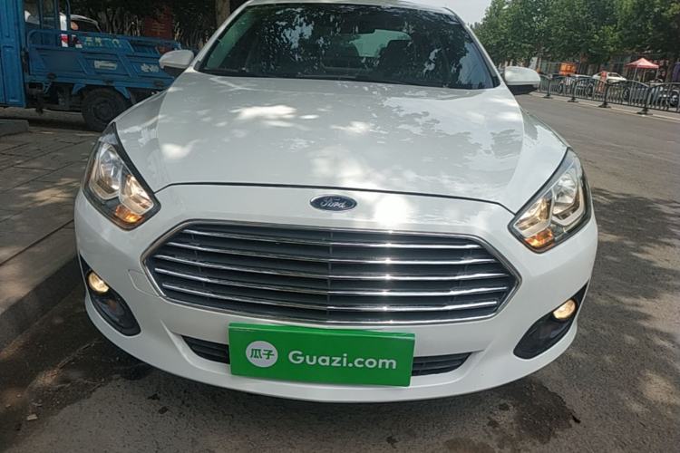 Used Ford Escort 2015 1.5L Automatic Comfort Edition Front
