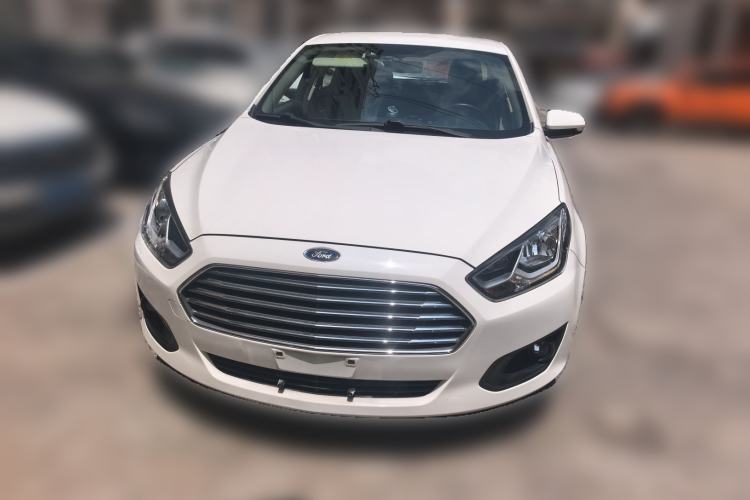 Used Ford Escort 2015 1.5L Manual Comfort Model Front