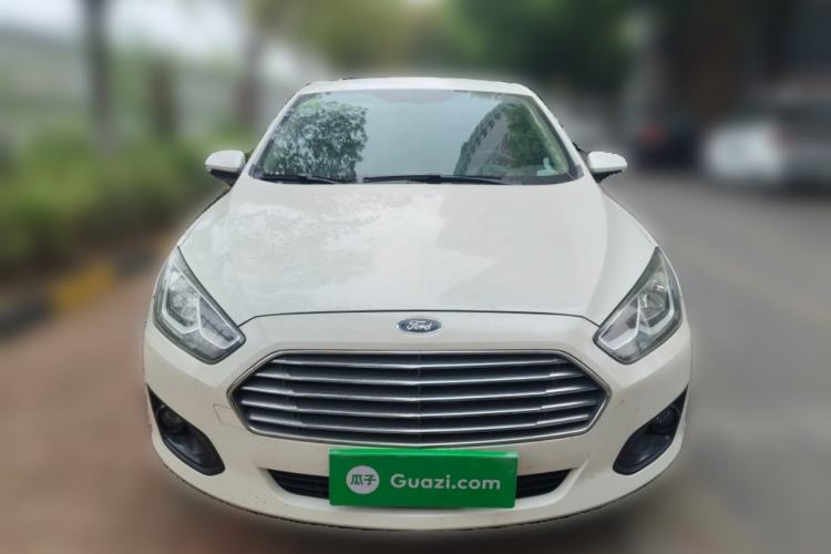 Used Ford Escort 2015 1.5L Manual Comfort Model Front