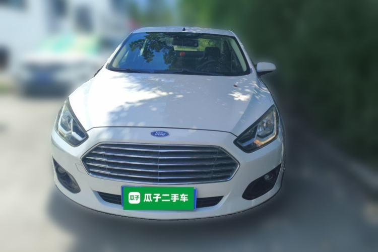 Used Ford Escort 2015 1.5L Automatic Comfort Edition Front