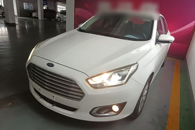 Ford Escort 2015 1.5L Automatic Fashion Model d’occasion