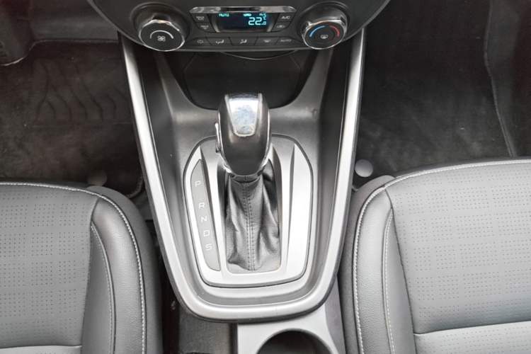Used Ford Escort 2015 1.5L Automatic Fashion Model Gear Lever