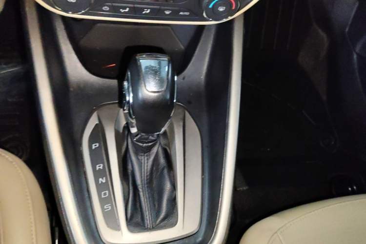 Used Ford Escort 2015 1.5L Automatic Fashion Model Gear Lever