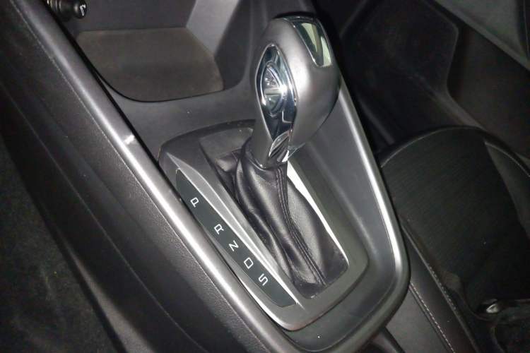 Used Ford Escort 2015 1.5L Automatic Fashion Model Gear Lever